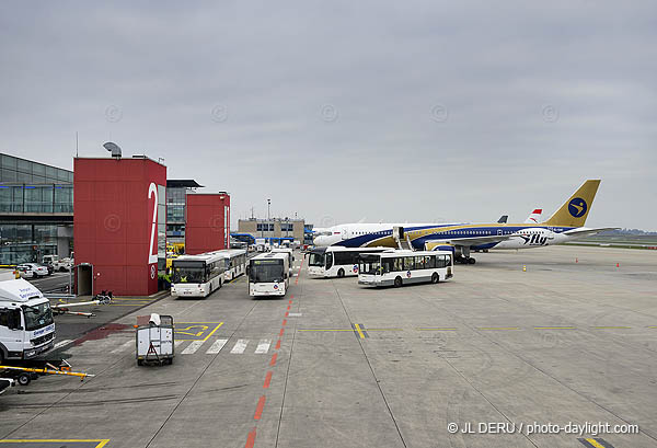 Liege airport 2016-04-02